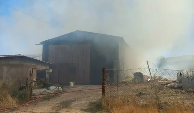 Elazığ’da inşaatta yangın