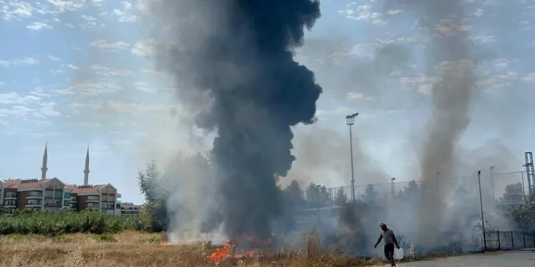 Elazığ’da inşaatta yangın
