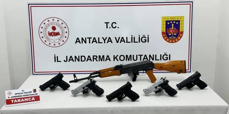 Tercan’da jandarma ve AFAD ekipleri kayıp şahıs için arama çalışması başlattı