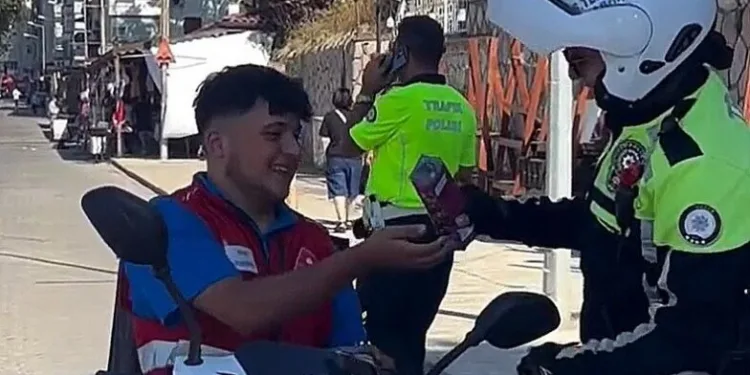 Yanan fabrika havadan görüntülendi: Dev fabrikadan geriye yönetim binası kaldı