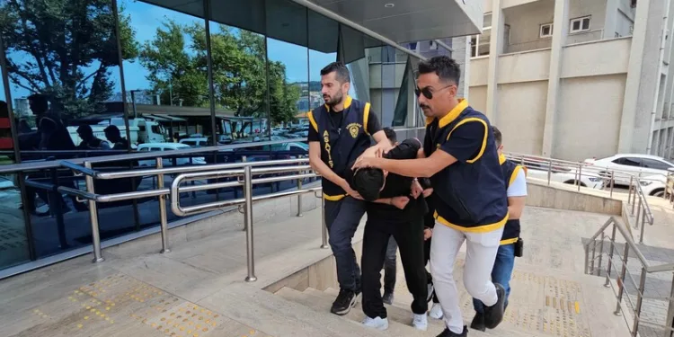 Yanan fabrika havadan görüntülendi: Dev fabrikadan geriye yönetim binası kaldı