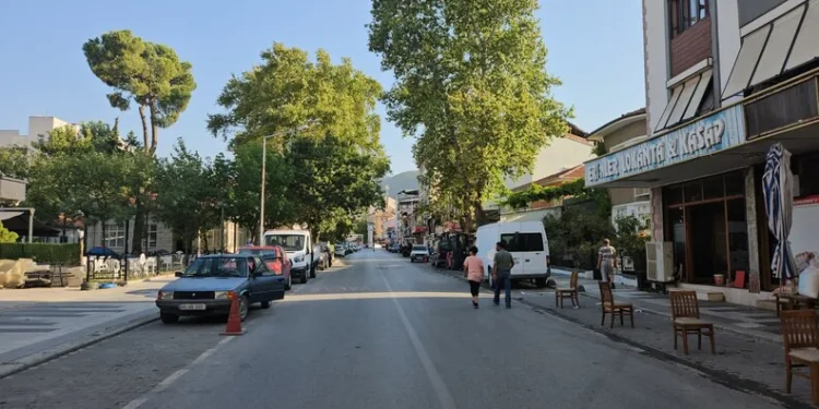 Yanan fabrika havadan görüntülendi: Dev fabrikadan geriye yönetim binası kaldı