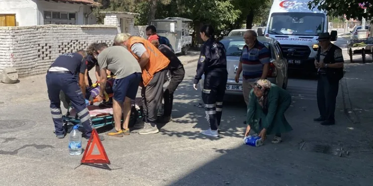 Arnavutköy’de freni patlayan kamyonet önce reklam panolarına sonra trafik ışığına çarptı: 1 yaralı
