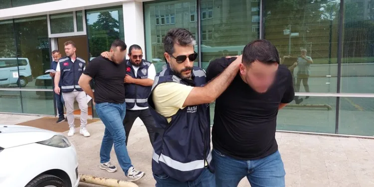Fethiye Akmaz Plajı’nda çıkan yangın kontrol altına alındı