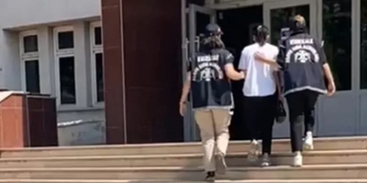 Ormana sıçrayan yangın söndürüldü