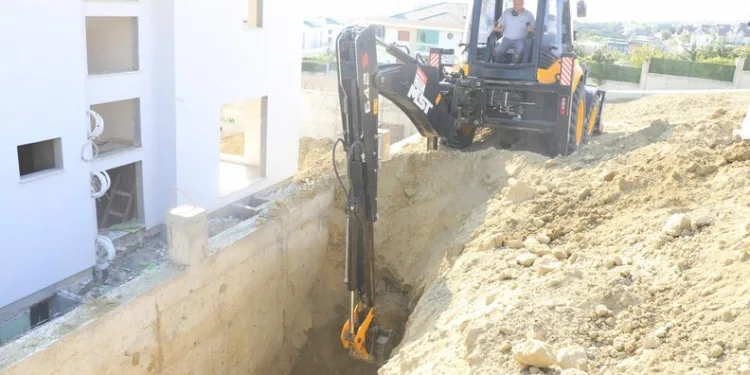 Antalya’da eş zamanlı asayiş uygulaması: Aranan 20 kişi yakalandı