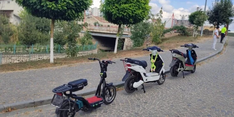 Şanlıurfa’da 15 adrese uyuşturucu operasyonu: 15 gözaltı