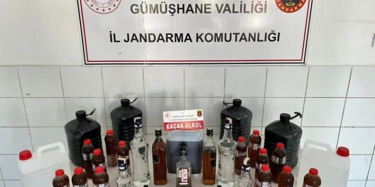 Karaman’da otomobille elektrikli bisiklet çarpıştı: 2 yaralı