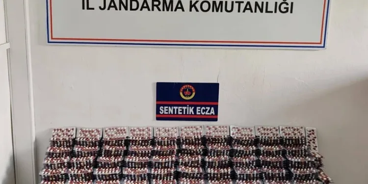 Karaman’da otomobille elektrikli bisiklet çarpıştı: 2 yaralı