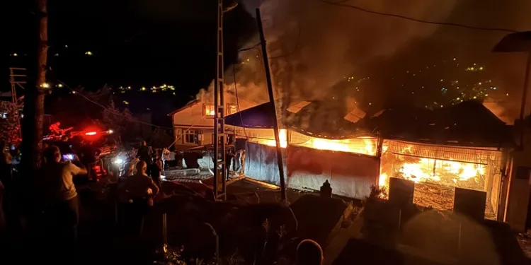 Diyarbakır’da iki grup arasında silahlı kavga: 2 ölü, 5 yaralı