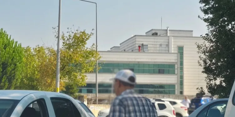 Muş’ta hemzemin geçitte kaza: 2 yaralı
