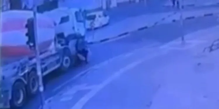Duble yolda iki otomobil çarpıştı: 1’i ağır, 3 yaralı