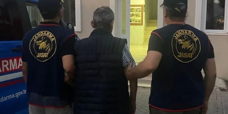 Motosikletlerin çarpıştığı kazada sürücüler yaralandı