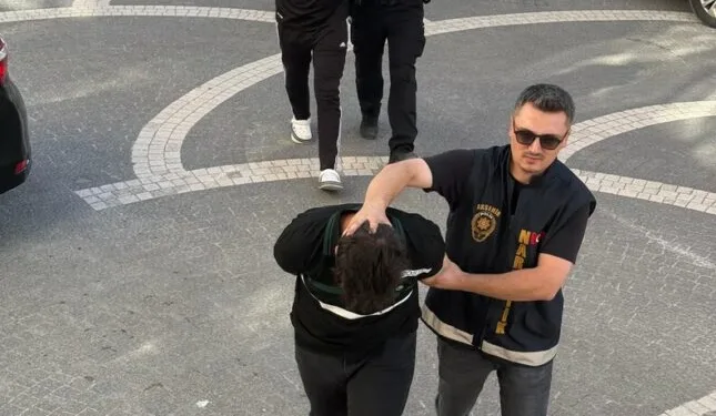 Motosikletlerin çarpıştığı kazada sürücüler yaralandı