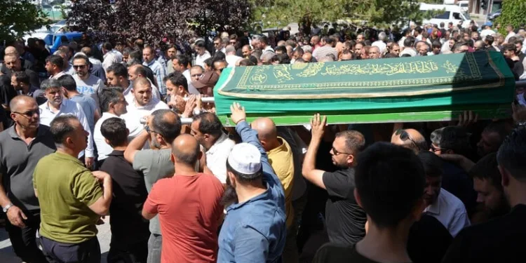 Motosiklet kazasında vefat eden motosiklet camiasının sevilen ismi son yolculuğuna uğurlandı