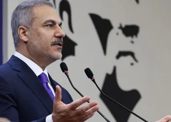 Bakan Fidan’dan YPG’ye çağrı