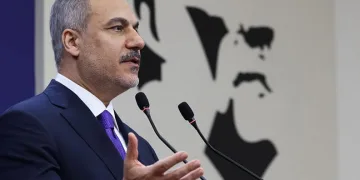 Bakan Fidan’dan YPG’ye çağrı