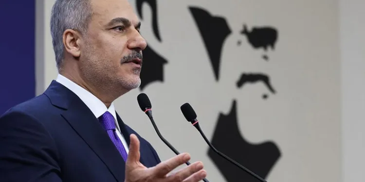 Bakan Fidan’dan YPG’ye çağrı