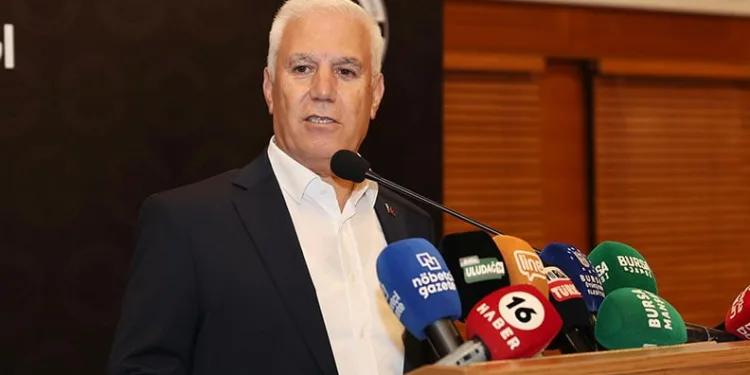 Mustafa Bozbey’den alev savaşçılarına teşekkür