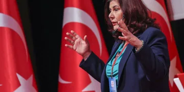 Özlem Çerçioğlu CHP’den istifa etti