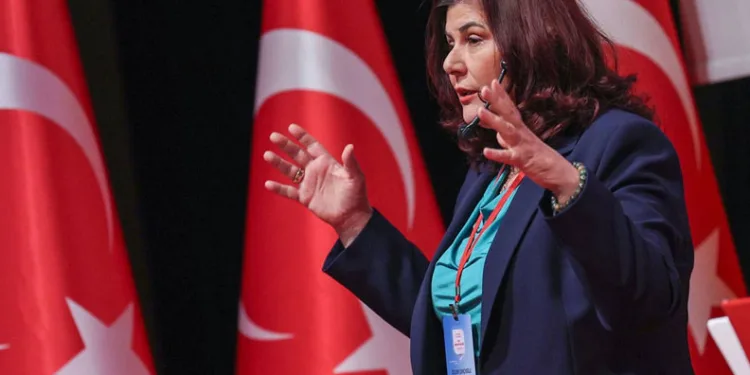 Özlem Çerçioğlu CHP’den istifa etti