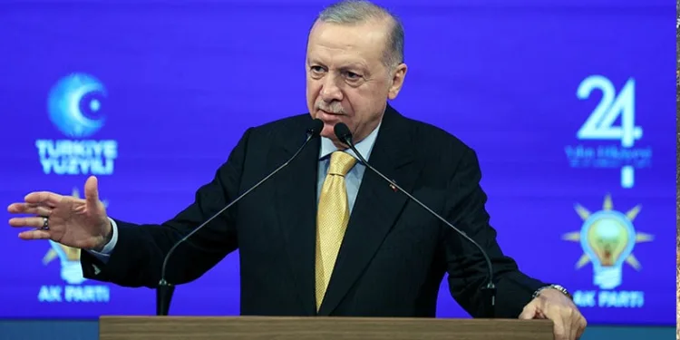 “AK Parti ailesini yeni katılımlarla büyüteceğiz”
