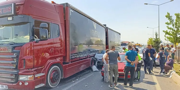 İnegöl’de trafik kazası sonucu 2 kişi yaralandı