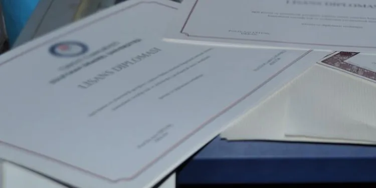 Sahte diploma skandalı