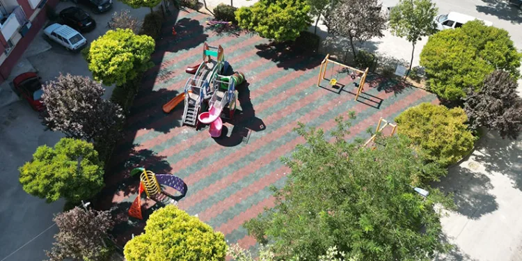 İnegöl’de çocuk parkları daha güvenli