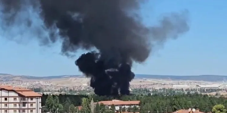 Kütahya Hava Er Eğitim Tugay Komutanlığı yemekhanesinde yangın