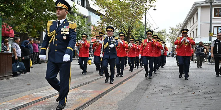 Bursa’da hem çok renkli hem çok sesli festival