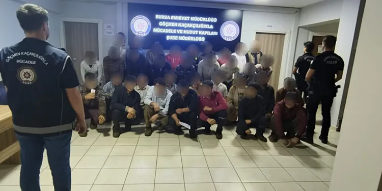 Bursa’da ruhsatsız iş yerinde 33 yabancı uyruklu yakalandı