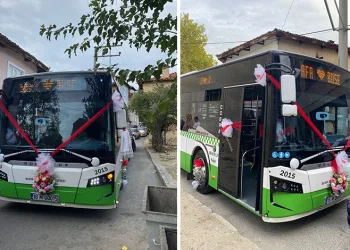 Bursa’da otobüs gelin arabası gibi süslendi