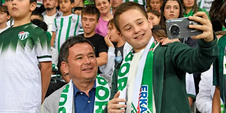 Osmangazi’nin miniklerinden Bursaspor’a büyük destek