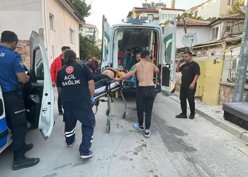 Otomobilinde bıçaklanmış halde bulunan şahıs hayatını kaybetti