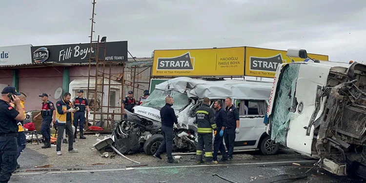 Tekirdağ’da korkunç kaza: 3 ölü, 9 yaralı