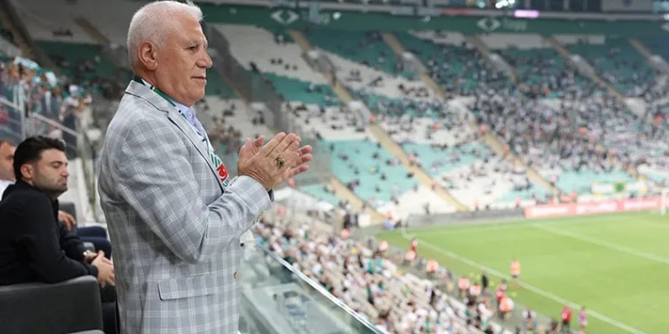 Büyükşehir ile gençlere Bursaspor sevgisi aşılanıyor