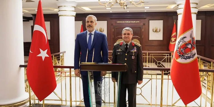 Bakan Fidan’dan Genelkurmay Başkanı Orgeneral Bayraktaroğlu’na ziyaret