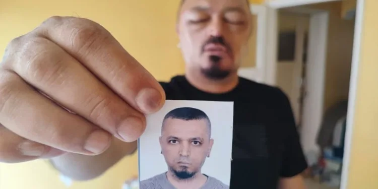 Berberin tavsiyesiyle aldığı şampuan adamı beter etti