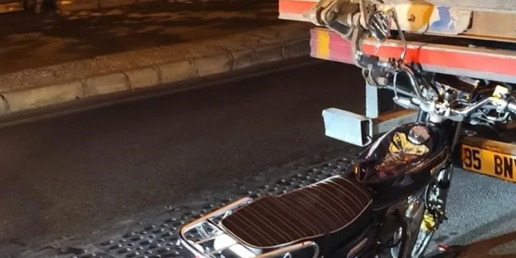 İzmir’de motosiklet kazası: 1 ölü, 1 yaralı