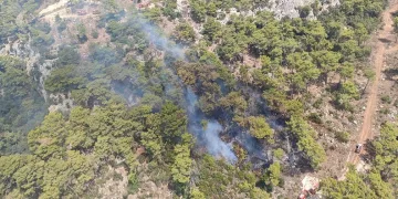 Antalya’daki orman yangını kontrol altında