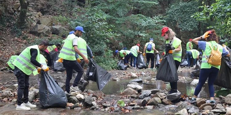 Bursa’da temizlik harekatı sürüyor