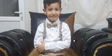Otomobil bagajında mahsur kalan çocuk hayatını kaybetti