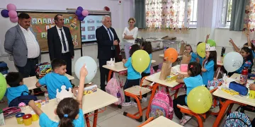 Şadi Özdemir’den “Okula hoş geldin” hediyesi