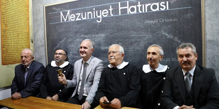 70 yıllık hatıralar İnegöl Kent Müzesinde canlandı