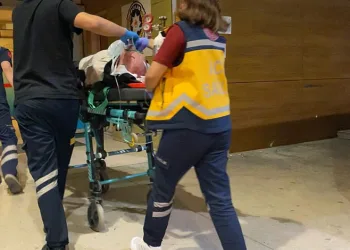 Merdivenden düşen adam hayatını kaybetti