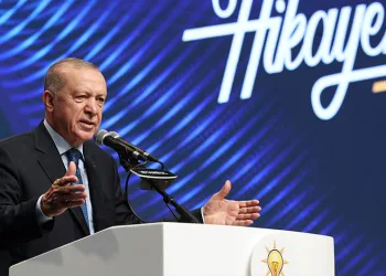 Özgür Özel’e tepki: “Balya balya dolarları nasıl açıklayacak”