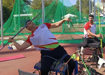 Trafiği birbirine kattı, olay yerinden kaçtı