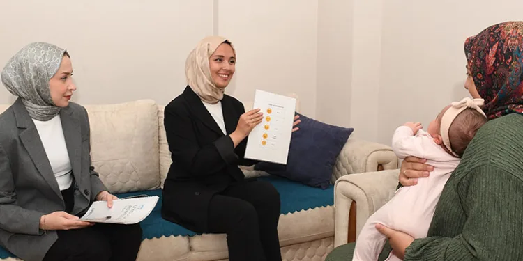 Osmangazi Belediyesi yeni doğum yapan annelerin yanında