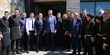 “Deprem bölgesinde her üç depremzededen ikisi evine kavuştu”